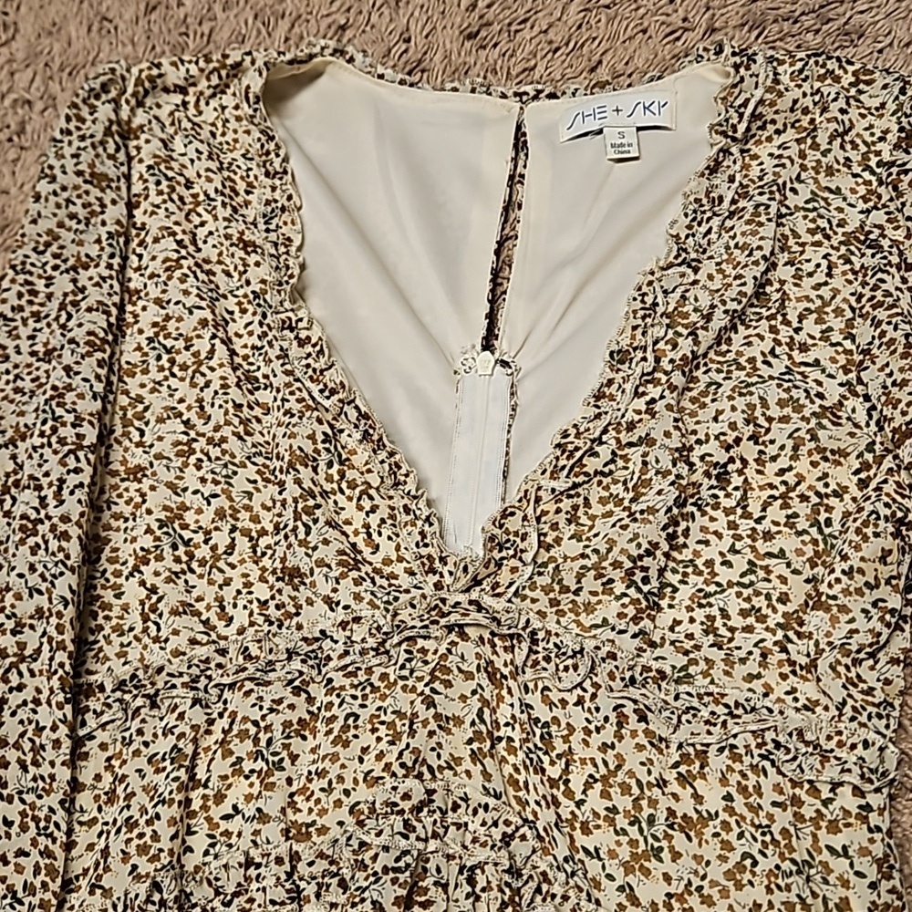 She + Sky Long Sleeve dress - Picture 4 of 5